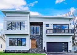Paramus